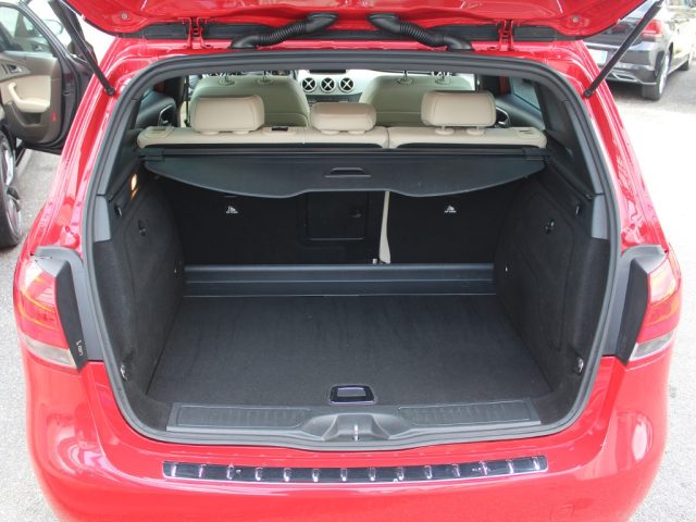 MERCEDES-BENZ B 180 usata, con Airbag testa