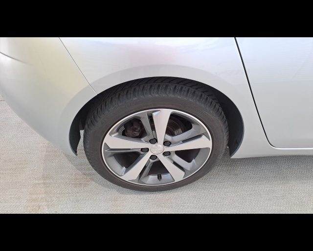 PEUGEOT 308 usata, con Supporto lombare