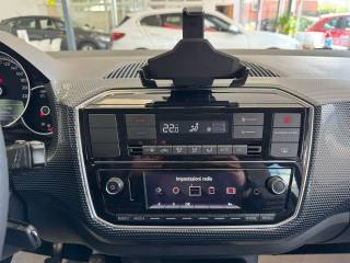 VOLKSWAGEN up! usata, con Fendinebbia