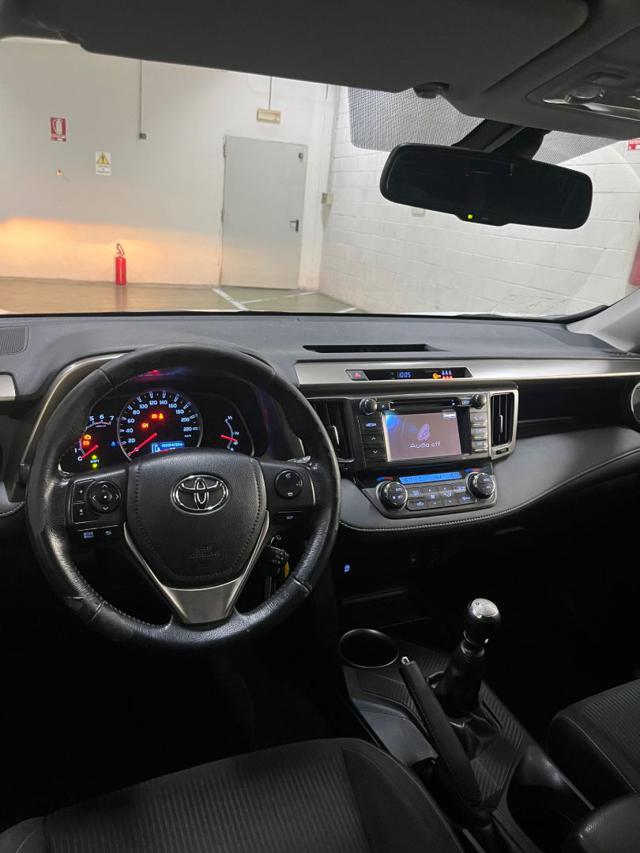 TOYOTA RAV 4 usata, con Servosterzo
