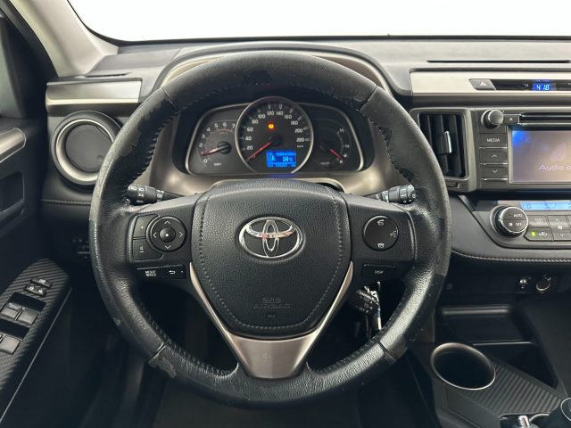 TOYOTA RAV 4 usata, con Cerchi in lega