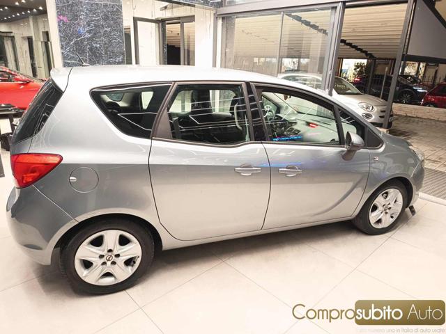 OPEL Meriva usata, con Autoradio