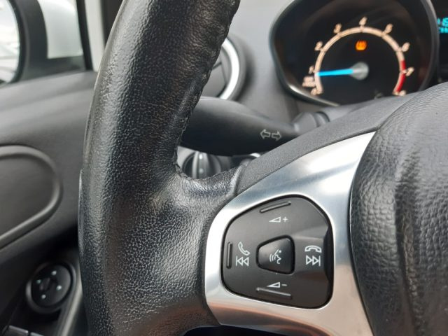 FORD Fiesta usata, con Lettore CD