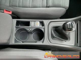 VOLKSWAGEN Touran usata, con Autoradio