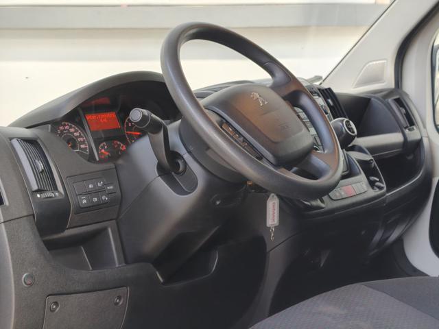 PEUGEOT Boxer usata, con Vivavoce
