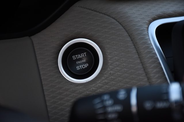 LAND ROVER Range Rover Velar usata, con Isofix