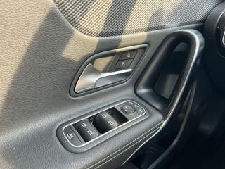 MERCEDES-BENZ A 180 usata, con USB