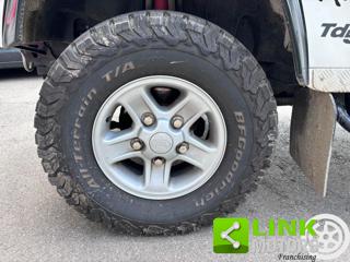 LAND ROVER Defender usata 9