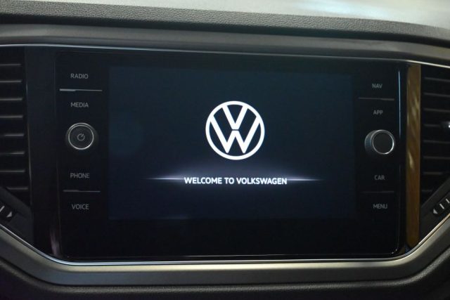VOLKSWAGEN T-Roc usata 38