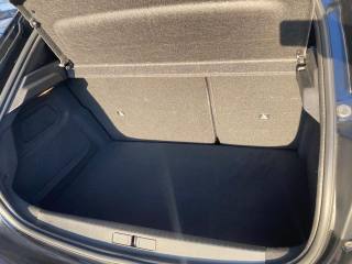 PEUGEOT 208 usata, con USB