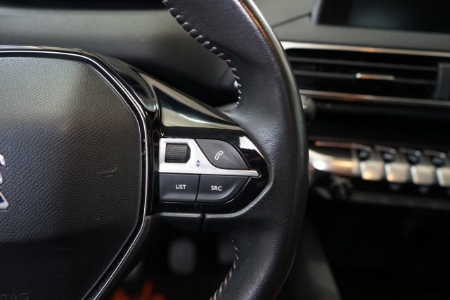 PEUGEOT 3008 usata, con Fari LED