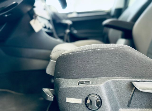 VOLKSWAGEN Golf usata, con Controllo trazione