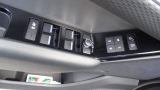 LAND ROVER Range Rover Velar usata, con Pneumatici quattro stagioni