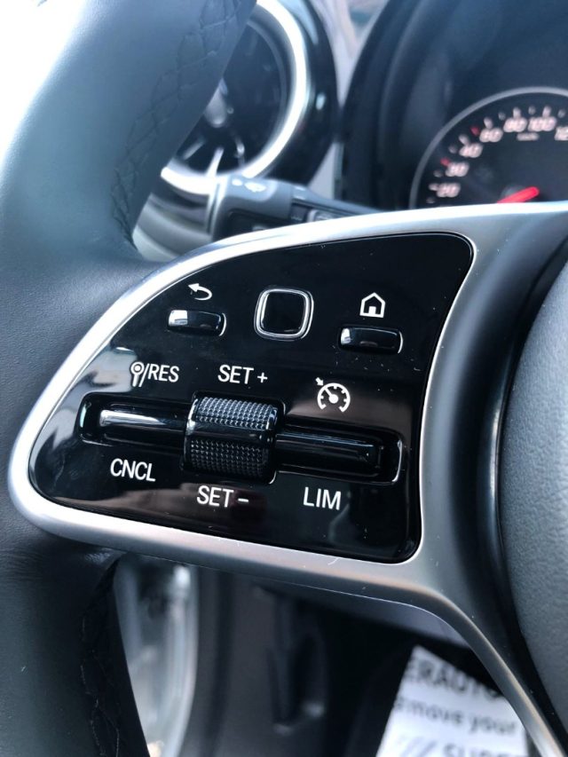 MERCEDES-BENZ T 160 usata, con Fari LED