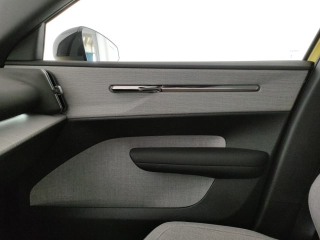 VOLVO EX30 usata, con Volante in pelle