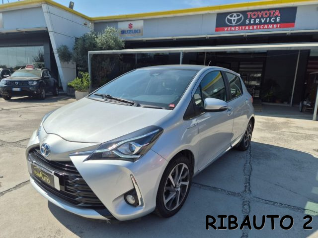 TOYOTA Yaris usata, con Luci diurne LED