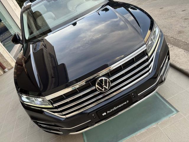 VOLKSWAGEN Touareg usata, con Isofix