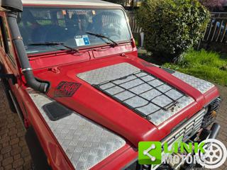 LAND ROVER Defender usata 8