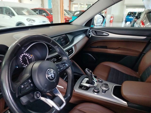 ALFA ROMEO Stelvio usata, con Sensore di luce