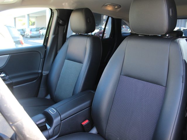 MERCEDES-BENZ GLA 200 usata, con Climatizzatore