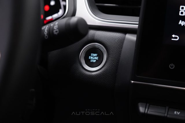 RENAULT Captur usata, con USB