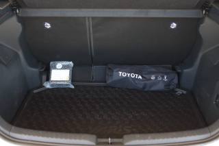 TOYOTA Yaris usata, con Servosterzo