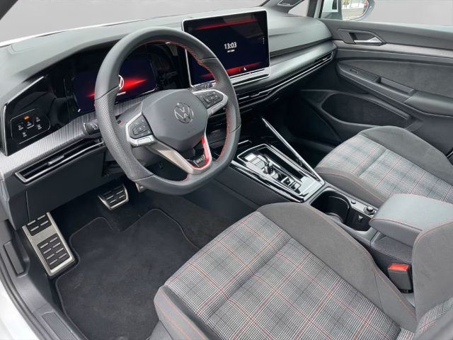 VOLKSWAGEN Golf usata, con Autoradio