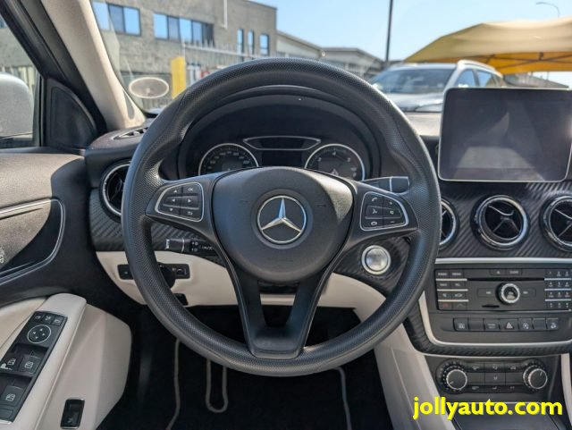 MERCEDES-BENZ GLA 220 usata, con Sistema di navigazione