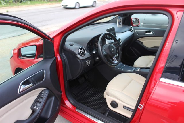 MERCEDES-BENZ B 180 usata, con Boardcomputer