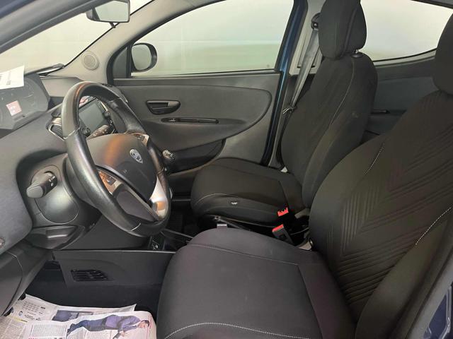LANCIA Ypsilon usata, con Autoradio