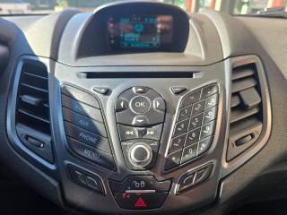 FORD Fiesta usata, con Sound system