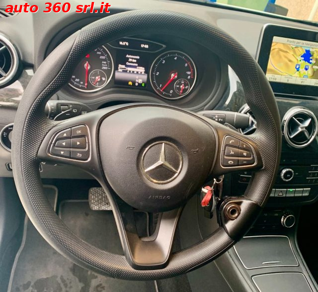 MERCEDES-BENZ B 200 usata, con Autoradio