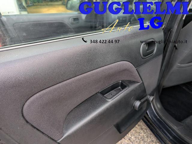 FORD Fiesta usata, con Sedile posteriore sdoppiato