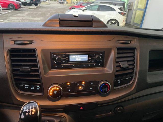 FORD Transit Custom usata, con Autoradio digitale