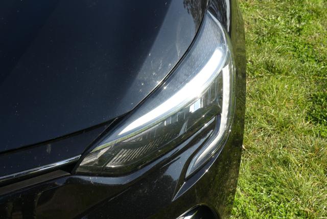RENAULT Clio usata, con Sensori di parcheggio anteriori