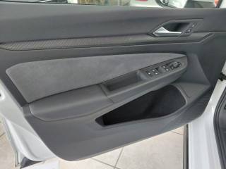 VOLKSWAGEN Golf usata, con Sensori di parcheggio posteriori
