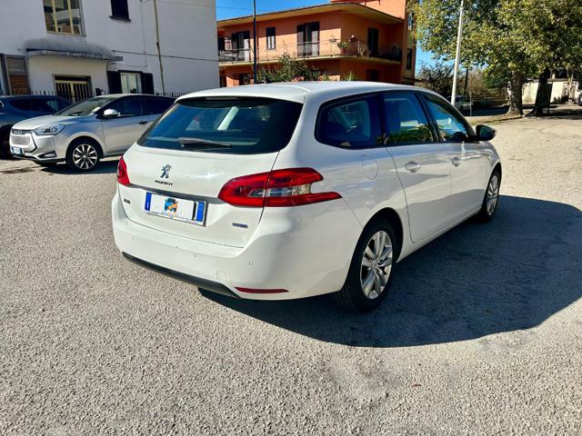 PEUGEOT 308 usata, con Alzacristalli elettrici