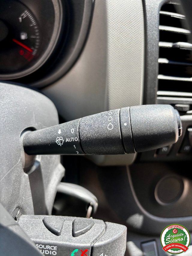 RENAULT Trafic usata, con Lettore CD