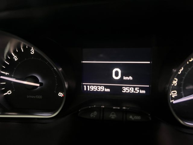 PEUGEOT 208 usata, con Cerchi in lega