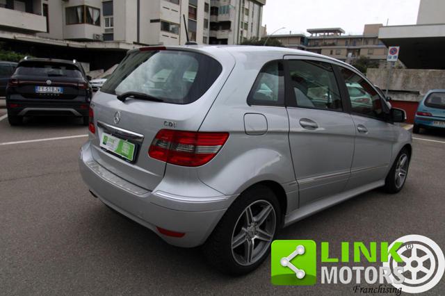 MERCEDES-BENZ B 180 usata, con Sedile posteriore sdoppiato