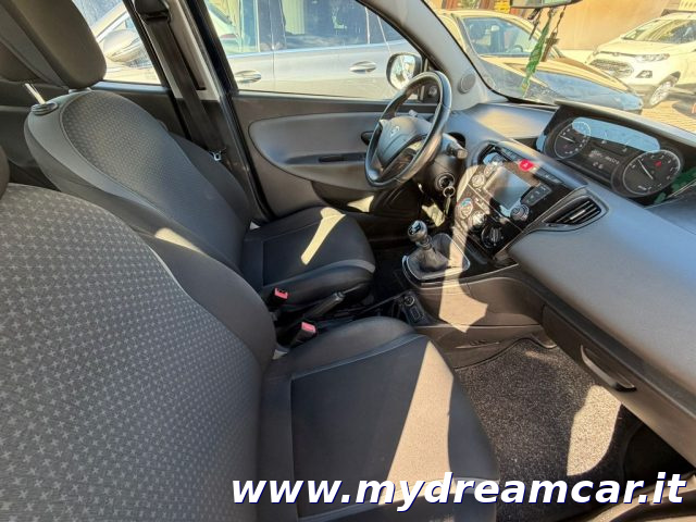 LANCIA Ypsilon usata, con Controllo trazione