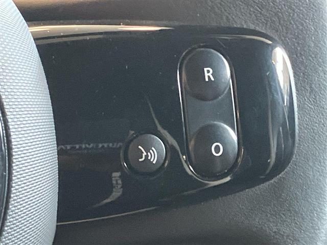RENAULT Twingo usata, con Sensori di parcheggio posteriori