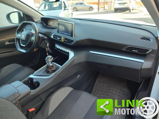 PEUGEOT 5008 usata 32