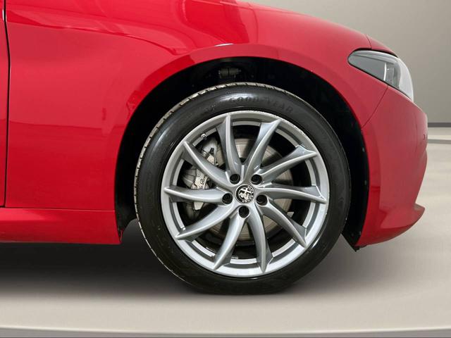 ALFA ROMEO Giulia usata, con Hill holder
