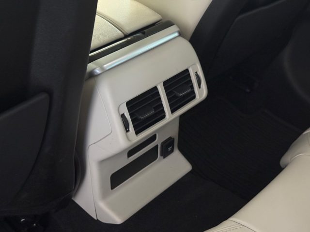 LAND ROVER Range Rover Velar usata, con Sospensioni pneumatiche