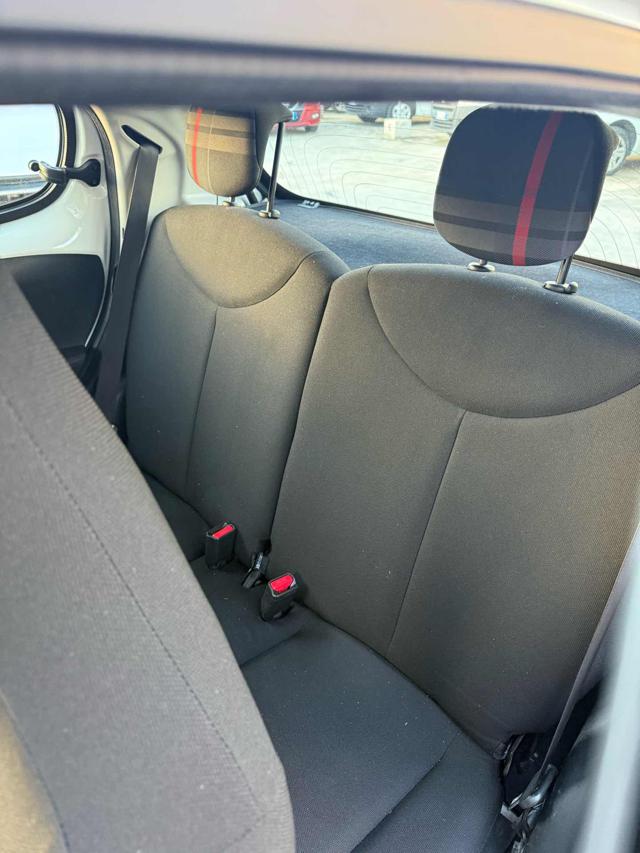 PEUGEOT 108 usata, con Sedile posteriore sdoppiato