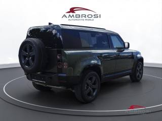 LAND ROVER Defender usata 2