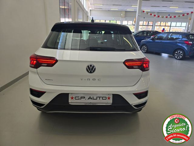 VOLKSWAGEN T-Roc usata, con Autoradio