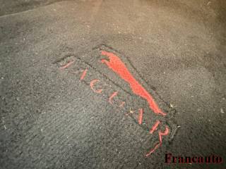 JAGUAR XE usata, con Controllo trazione