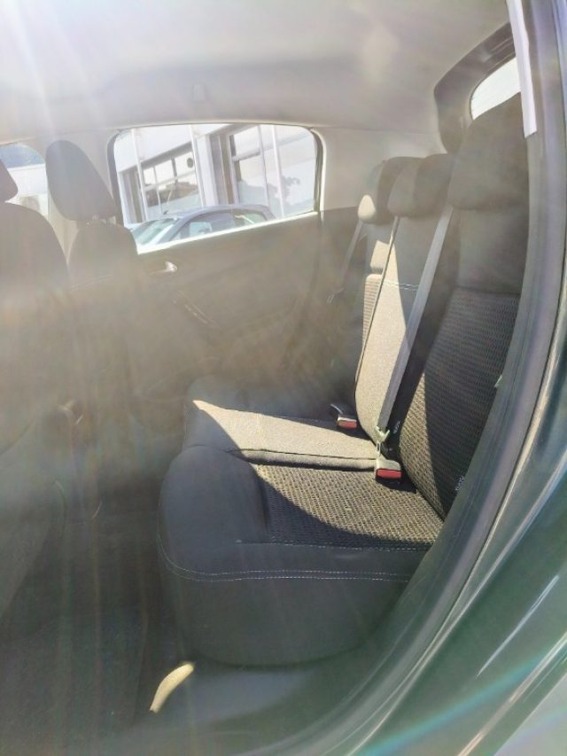 PEUGEOT 208 usata, con USB